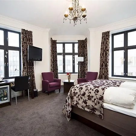 Hotel The