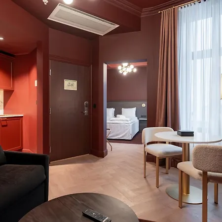 The Hotel 4*